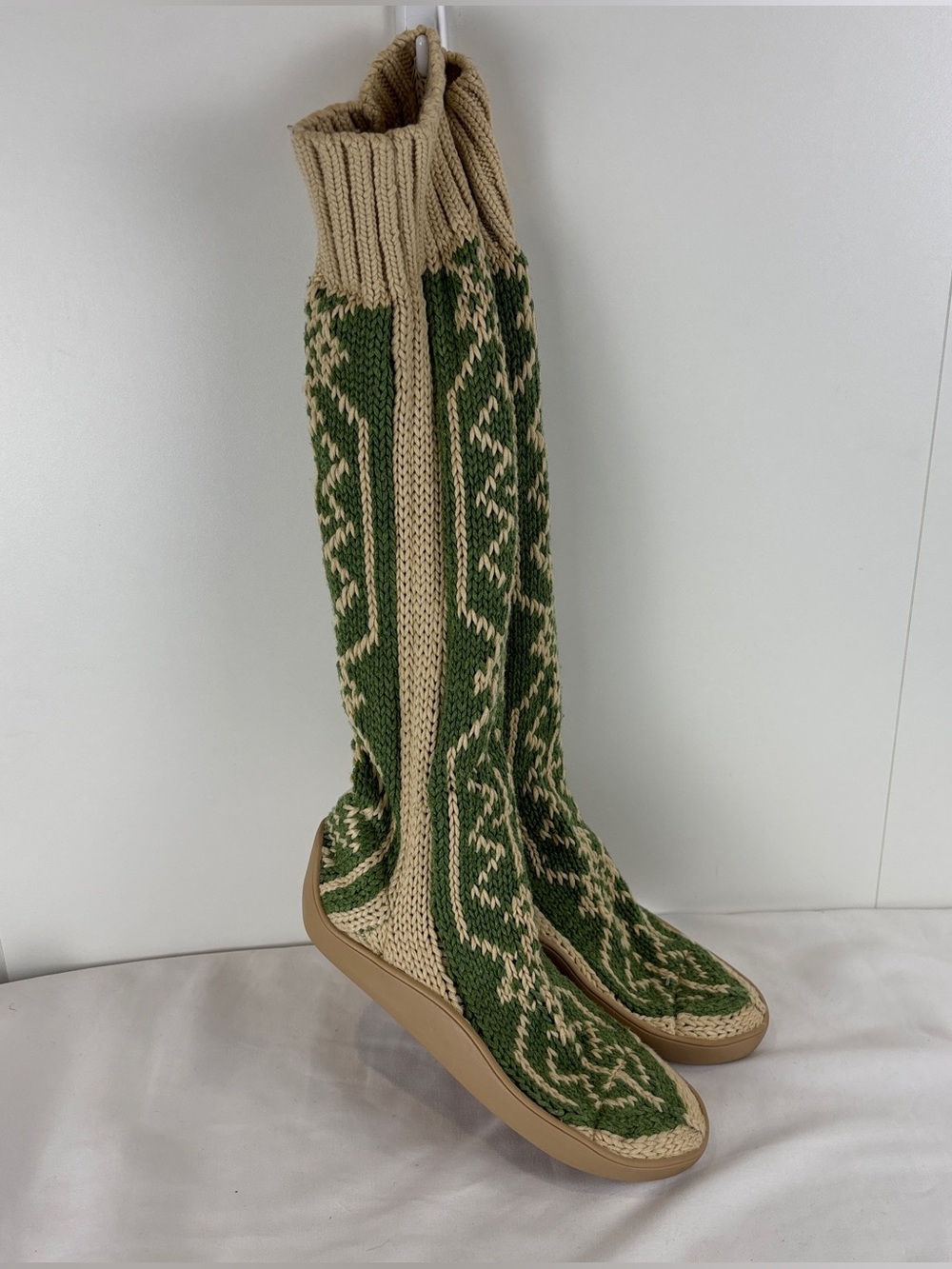 NWOT Gypsyz Knee High Knit Sweater Booties Green Ivory sz 5/35 Knit Sock Boots